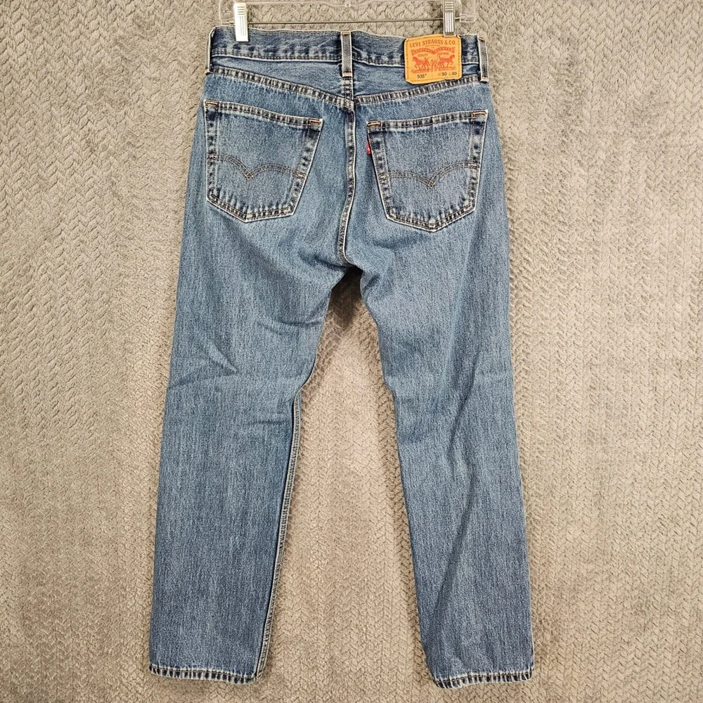 Levis 505‎ Regular Fit Straight Leg Jeans Mens 30x30 Medium Wash Blue 00505-4886